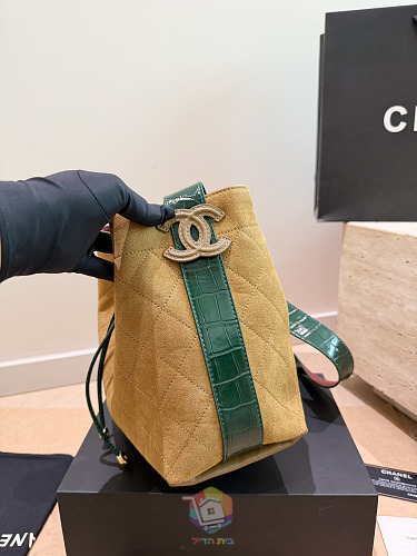 תיק Chanel Bucket Bag מזמש מרופד, בורדו או חום בהיר, תמונה 7