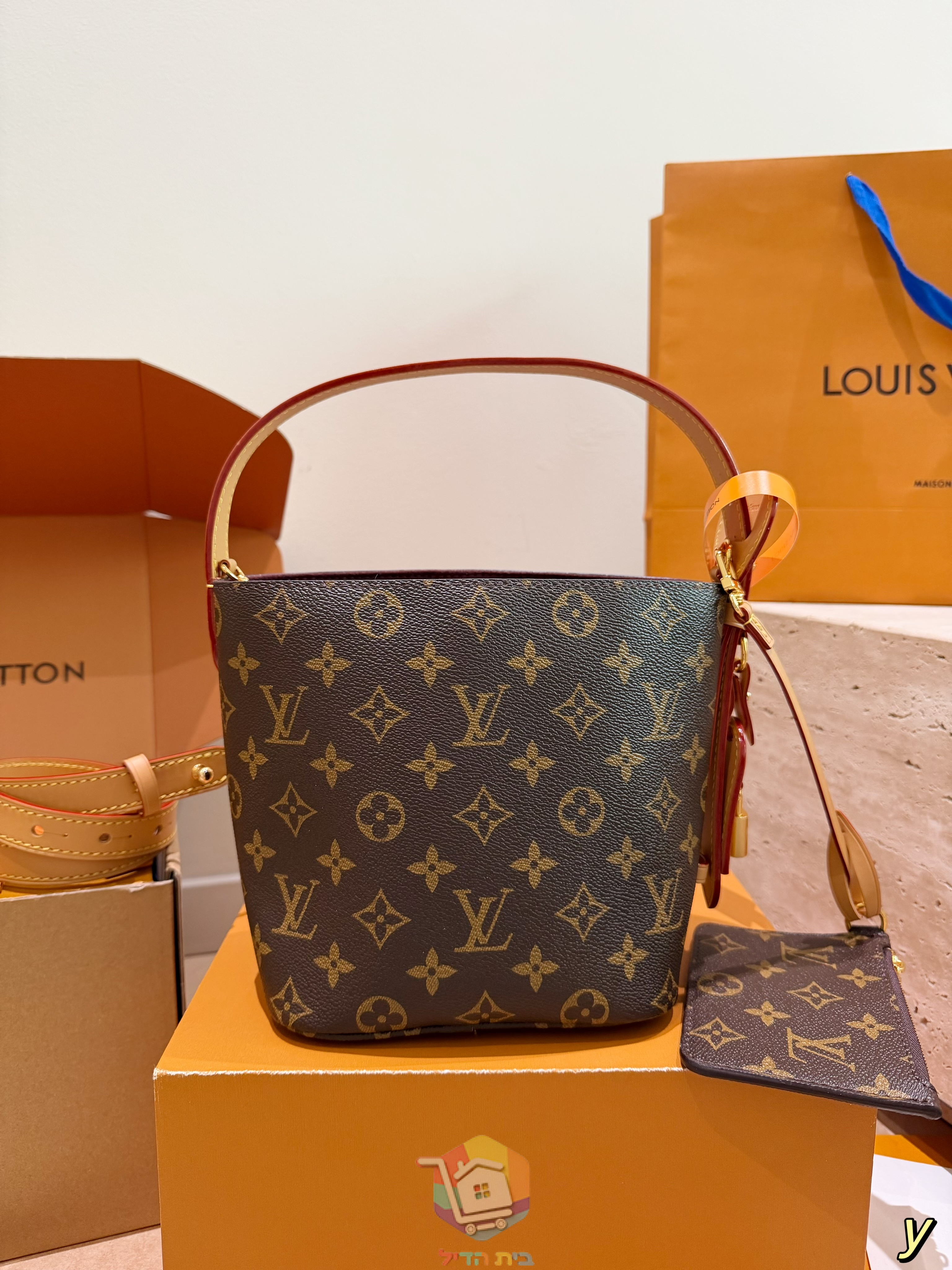 Mala Louis Vuitton All In BB, tela Monogram