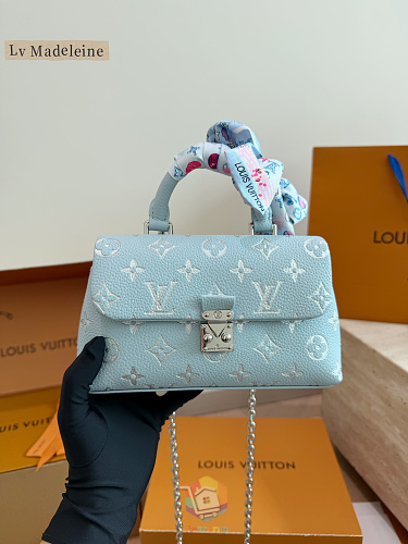 תיק Louis Vuitton Nano Madeleine תכלת, תמונה 5