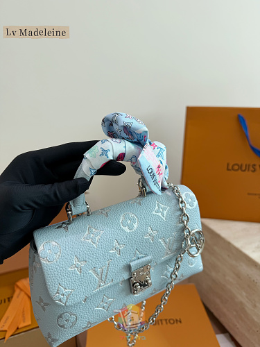 תיק Louis Vuitton Nano Madeleine תכלת, תמונה 8