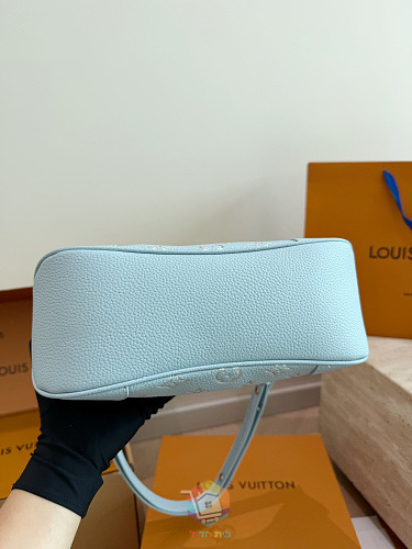 תיק Louis Vuitton Boulogne מעור Monogram Empreinte, תכלת, תמונה 4