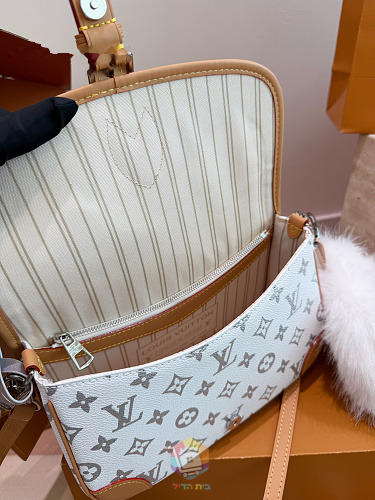 תיק Louis Vuitton Diane בקנבס Monogram לבן פנינה, תמונה 3
