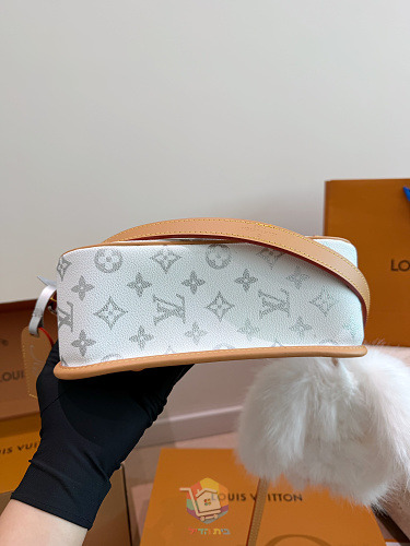 תיק Louis Vuitton Diane בקנבס Monogram לבן פנינה, תמונה 5