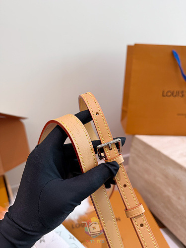 תיק Louis Vuitton Diane בקנבס Monogram לבן פנינה, תמונה 8