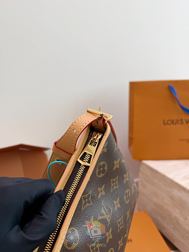 תיק Louis Vuitton CarryAll East-West בקנבס Monogram, תמונה 3