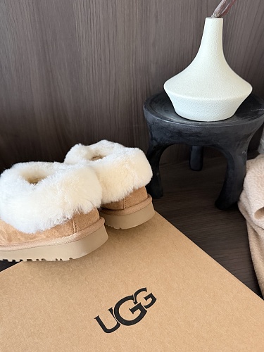נעלי בית UGG סגורות בשלושה גוונים 2