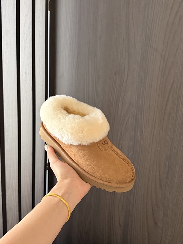 נעלי בית UGG סגורות בשלושה גוונים 5