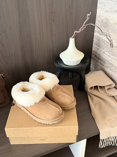 נעלי בית UGG סגורות בשלושה גוונים 9