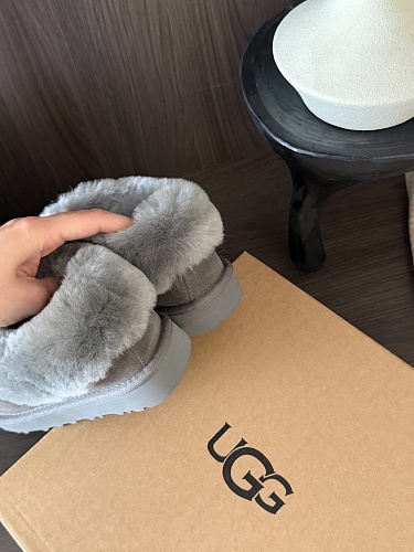 נעלי בית UGG סגורות בשלושה גוונים 10