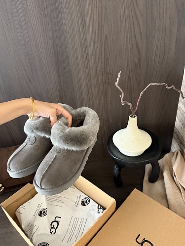 נעלי בית UGG סגורות בשלושה גוונים 14