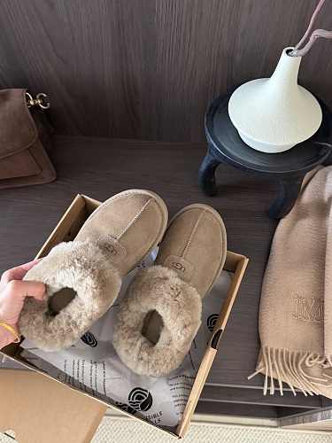 נעלי בית UGG סגורות בשלושה גוונים 19