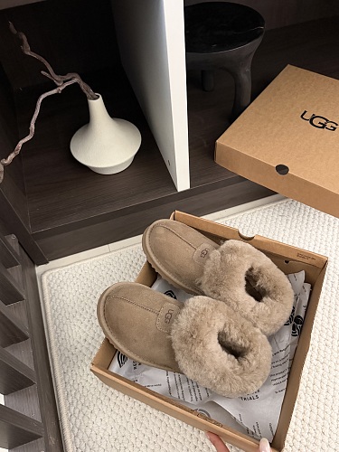 נעלי בית UGG סגורות בשלושה גוונים 22