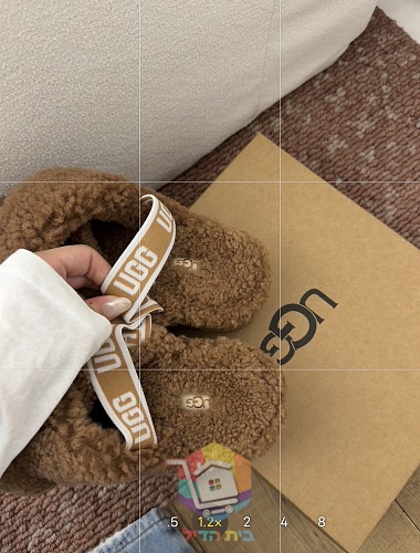 נעלי בית UGG מפרוות כבש בארבעה גוונים 9