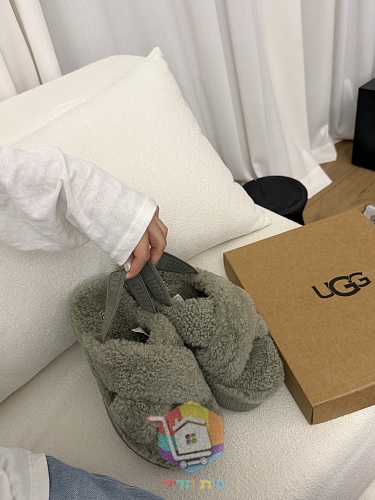 נעלי בית UGG מפרוות כבש בארבעה גוונים 15