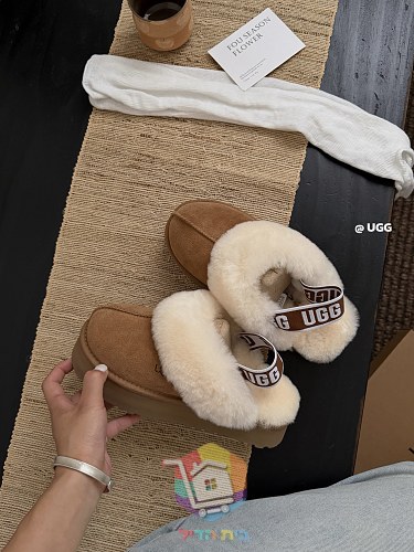 נעלי בית UGG בארבעה גוונים 28