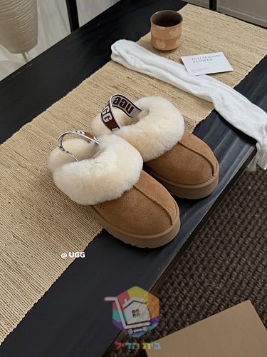 נעלי בית UGG בארבעה גוונים 30