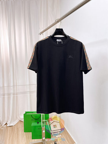 T-Shirt Burberry mit Karostreifen, drei Farben 9