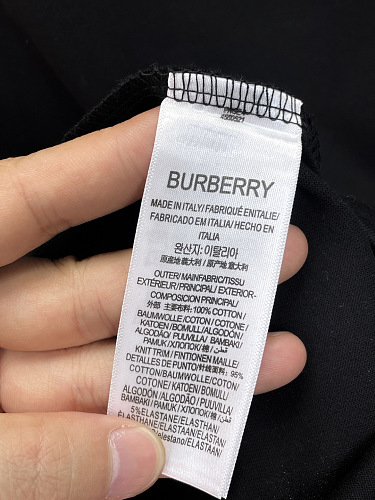 T-Shirt Burberry mit Karoärmeln, zwei Farben 3