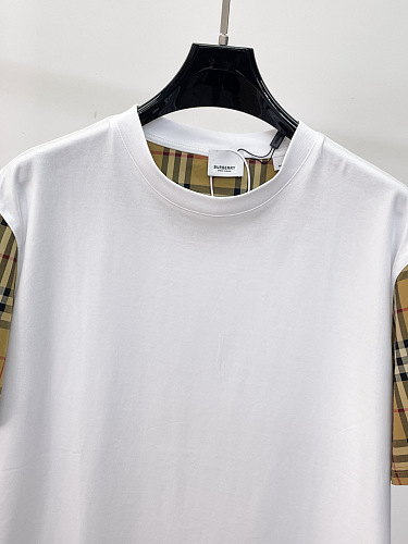 T-Shirt Burberry mit Karoärmeln, zwei Farben 16