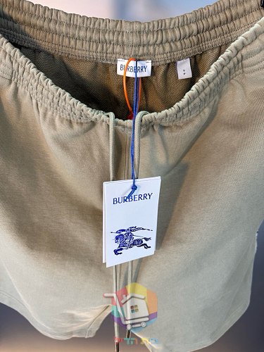 Burberry Shorts mit Check-Seitentasche 2