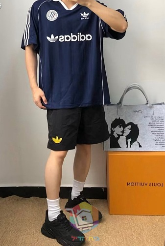 Shorts adidas aus Nylon 4