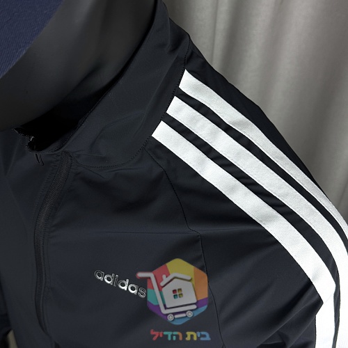 Windjacke adidas mit den drei Streifen 19