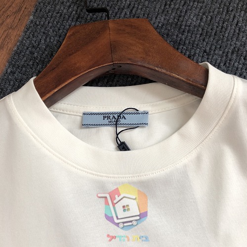 T-Shirt PRADA mit PRADA MILANO Stickerei 16