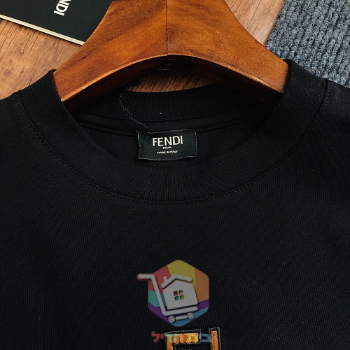 FENDI T-Shirt mit FF-Logo 16