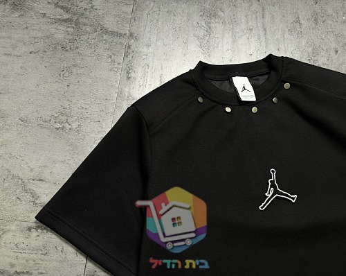 Jordan T-Shirt mit Jumpman-Logo und Nieten am Halsausschnitt 2