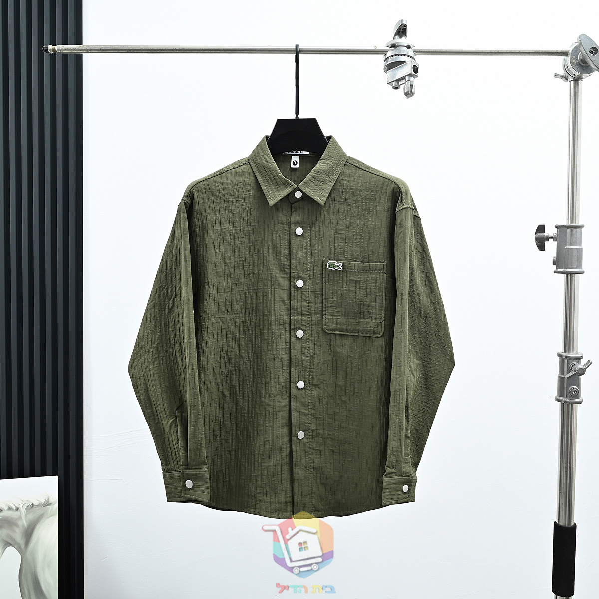 Lacoste Hemd aus Crinkle-Stoff, Oliv oder Schwarz