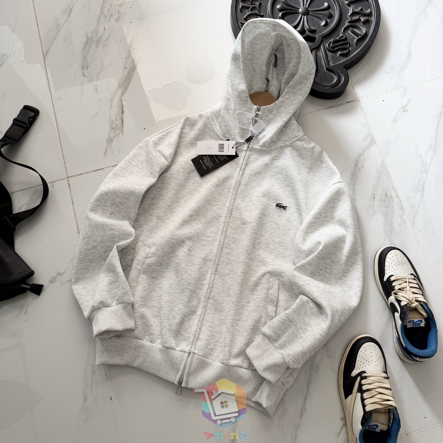 بدلة رياضية Lacoste، هودي بسحاب وبنطال، رمادي فاتح أو أسود