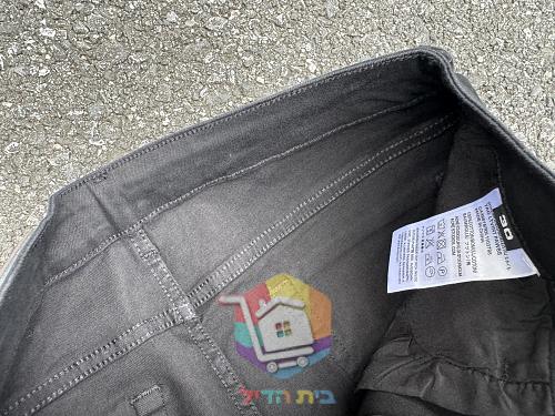 Jeans Burberry mit geradem Bein in Schwarz 4