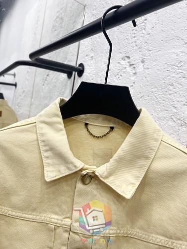 Denim-Set Louis Vuitton in Blassgelb, Jacke und Cargohose 3