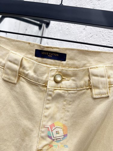 Denim-Set Louis Vuitton in Blassgelb, Jacke und Cargohose 16