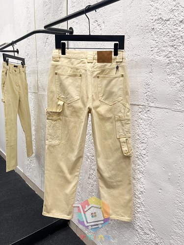 Denim-Set Louis Vuitton in Blassgelb, Jacke und Cargohose 17