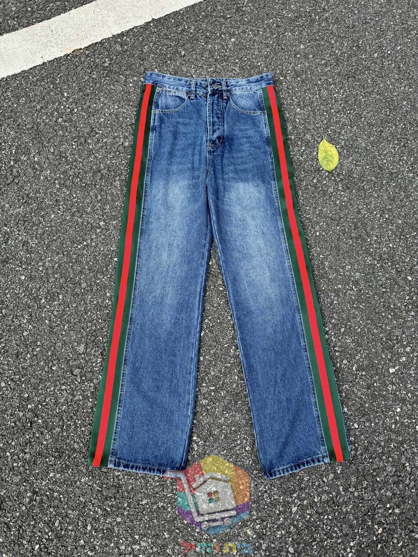 ג'ינס Gucci עם פס בצדדים בשני גוונים