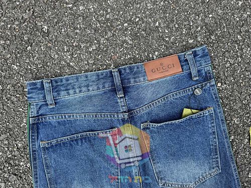 Jeans Gucci mit Seitenstreifen in zwei Farben 8