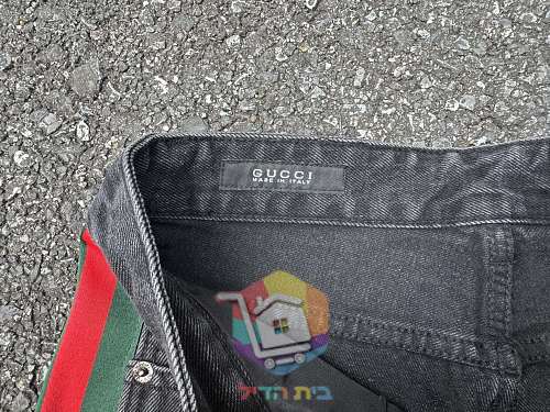 Jeans Gucci mit Seitenstreifen in zwei Farben 20