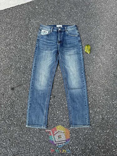 Straight-Jeans Balenciaga in gewaschener Optik 21