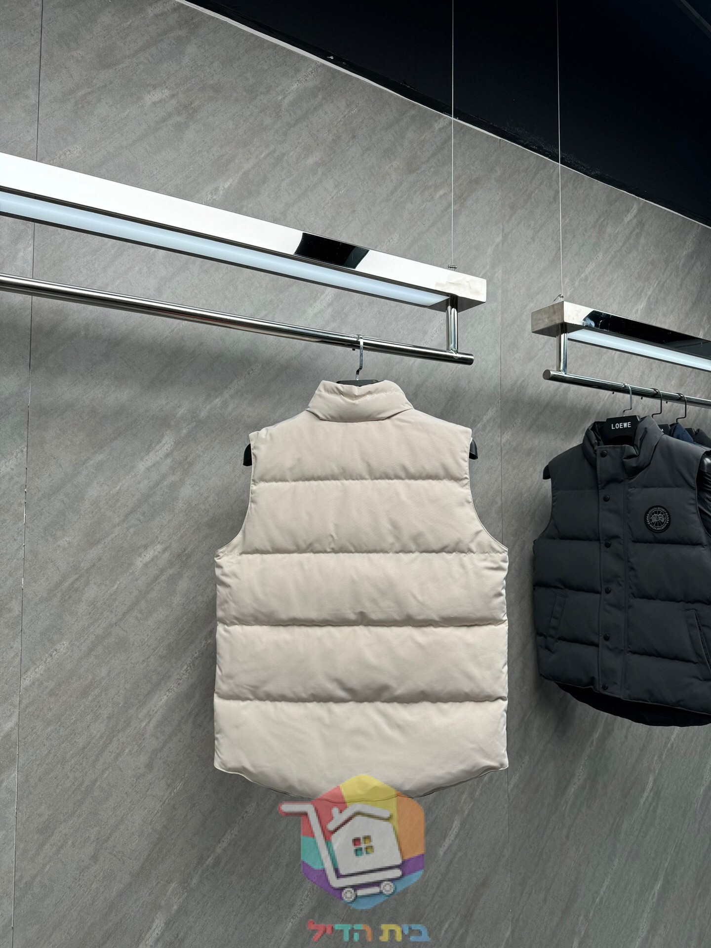 וסט פוך Canada Goose, שמנת, שחור