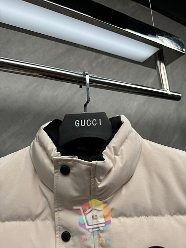 וסט פוך Canada Goose, שמנת, שחור 33