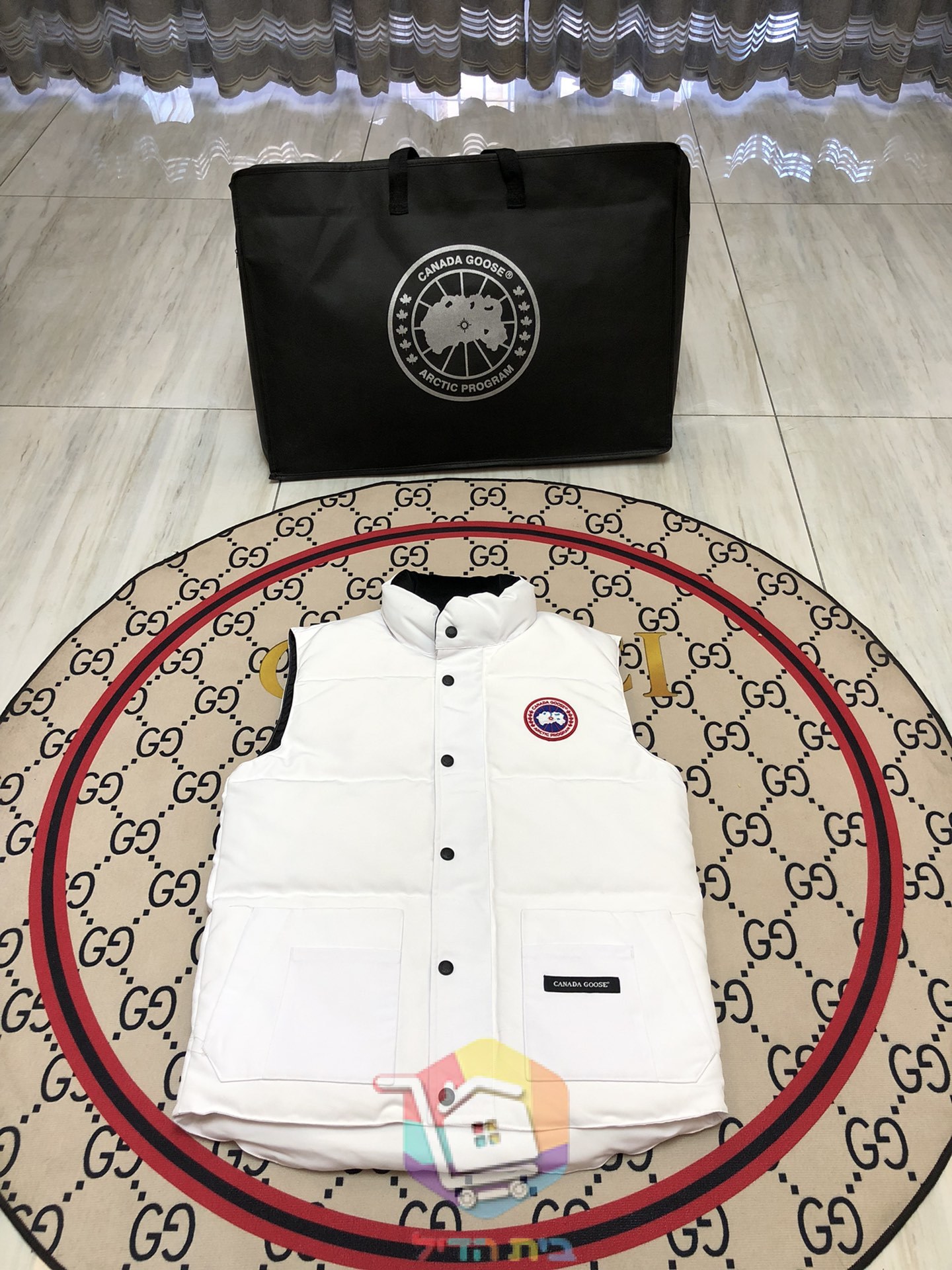 וסט פוך Canada Goose Freestyle בתשעה גוונים