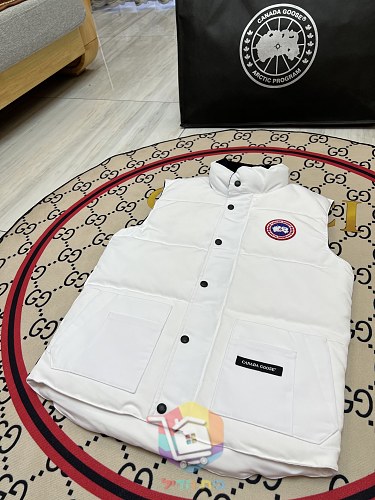 וסט פוך Canada Goose Freestyle בתשעה גוונים 4