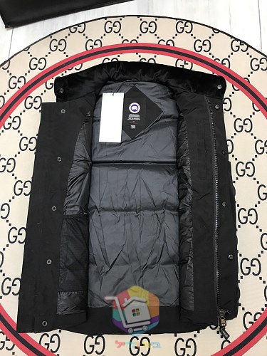 וסט פוך Canada Goose Freestyle בתשעה גוונים 11