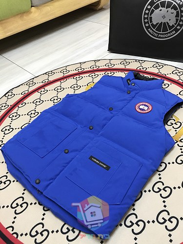 וסט פוך Canada Goose Freestyle בתשעה גוונים 37