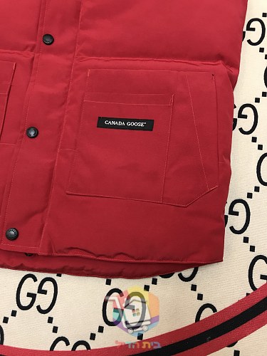 וסט פוך Canada Goose Freestyle בתשעה גוונים 42