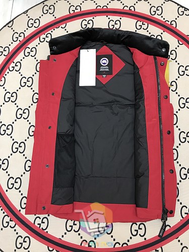 וסט פוך Canada Goose Freestyle בתשעה גוונים 43