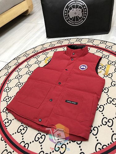וסט פוך Canada Goose Freestyle בתשעה גוונים 44