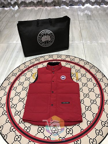 וסט פוך Canada Goose Freestyle בתשעה גוונים 47