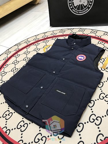 וסט פוך Canada Goose Freestyle בתשעה גוונים 52